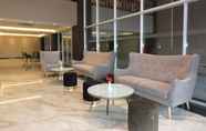 Lobi 5 W Three Style Hotel Makassar