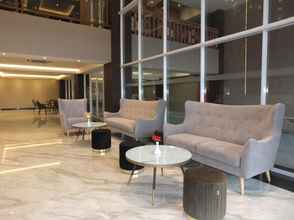 Lobby 4 W Three Style Hotel Makassar