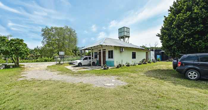 Exterior OYO 90708 D'kuala Waterfront Chalet & Boat Charters