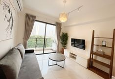 Bilik Tidur 3 Sky House BSD Apartments by OkeStay