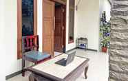 Lobi 6 SPOT ON 92037 Jokotole 2 Homestay