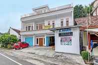 Bangunan SPOT ON 92044 El Shaddai Guest House