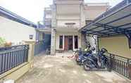 Bangunan 5 SPOT ON 92042 Sumber Rejo Homestay