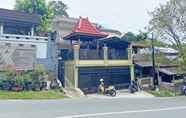 Bangunan 2 SPOT ON 92042 Sumber Rejo Homestay