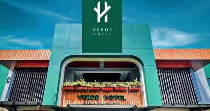 Bangunan Hotel Verde Purwokerto