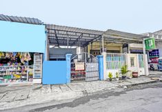 외관 3 SPOT ON 92078 Tarlo Guest House 4