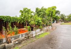 Exterior 5 SPOT ON 92083 Lailik Gilang Guesthouse