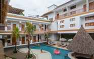 Exterior 2 Roomates Hostel Canggu by Ini Vie Hospitality