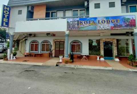 Exterior Kota Lodge Hotel