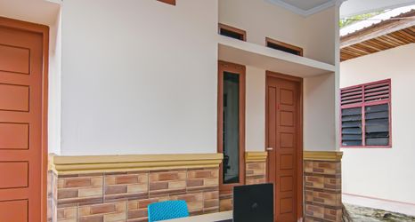 Lobi 2 SPOT ON 92093 Feri Homestay