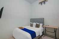 Kamar Tidur SPOT ON 92093 Feri Homestay