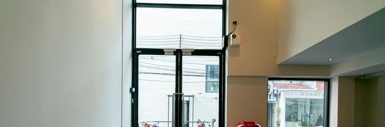 ロビー Uno Express