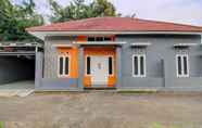 Exterior 3 SPOT ON 92118 Alif House Syariah 2