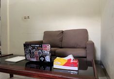 大堂 7 Hotel O Kost Biru