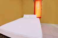 Bedroom OYO 92142 Ujung Samalas Homestay