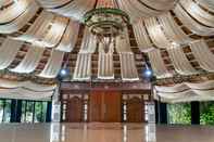 Functional Hall Jakarta Escape City Park by Rumah Perubahan