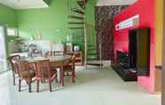 Bar, Kafe, dan Lounge 4 Villa Valley B7 by N2K