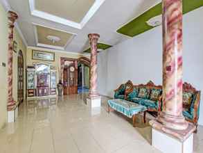 Lobby 4 SPOT ON 92188 Ndalem Eyang Guesthouse Syariah