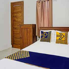 Bedroom1SPOT ON 92183 Komang Resort Klayar,Pantai Kwaru Gunturharjo Paranggupito Wonogiri飯店