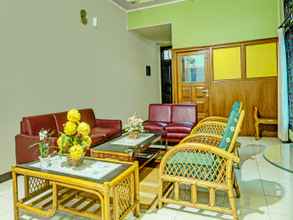 Lobby 4 OYO 92189 Wisma Inayah Syariah