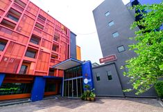 Exterior 7 RedDoorz Premium Parc Residence