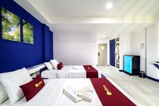 Bedroom RedDoorz Premium Parc Residence