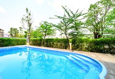 Swimming Pool 3 RedDoorz Premium Parc Residence