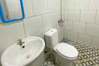 Toilet Kamar Karina Guest House Syariah