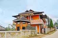 ภายนอกอาคาร OYO 92217 Artana Bed and Breakfast