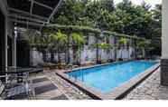 Swimming Pool 3 Cove Arimbi