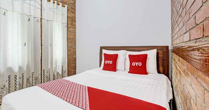 Kamar Tidur OYO 92201 Nayo Homestay Syariah