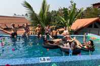 Swimming Pool Mad Monkey Luang Prabang