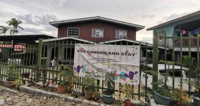 Bangunan OYO Home 90704 Kds Garden & Stay