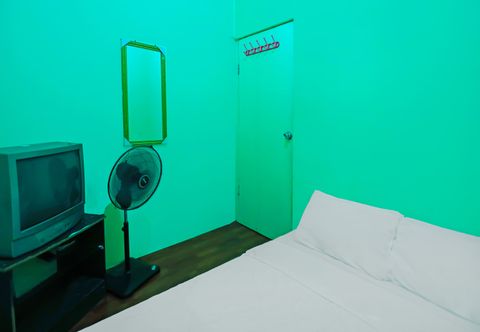 Bedroom SPOT ON 92186 Penginapan Lorra