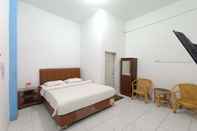 Bedroom OYO 92207 Hotel Koperasi