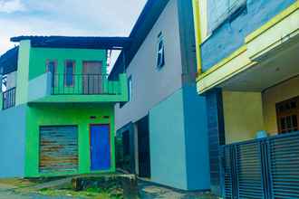 Luar Bangunan 4 OYO 92232 M4 House Syariah