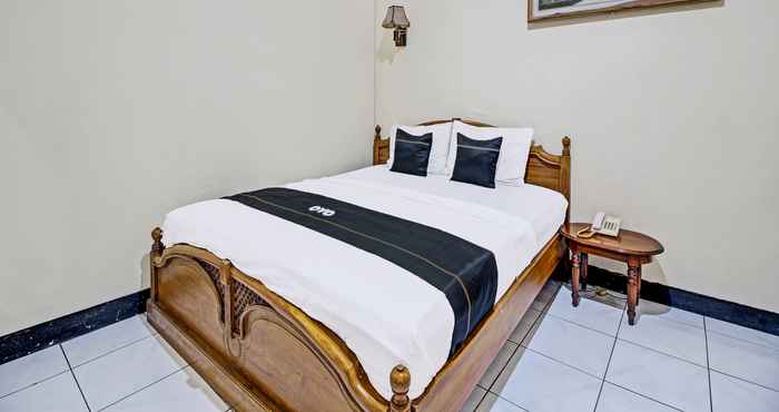 Phòng ngủ Collection O 92242 Hotel Tanjung Emas 