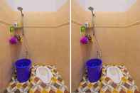 In-room Bathroom SPOT ON 92248 Kurnia Shangrila