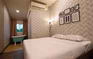 อื่นๆ 3 R 17 Living Hotel