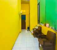 Lobby 5 SPOT ON 92236 Kediri Family Homestay