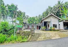 Exterior 2 SPOT ON 92264 Argo Homestay