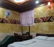Bedroom 6 Hoa Anh Dao Garden Hotel