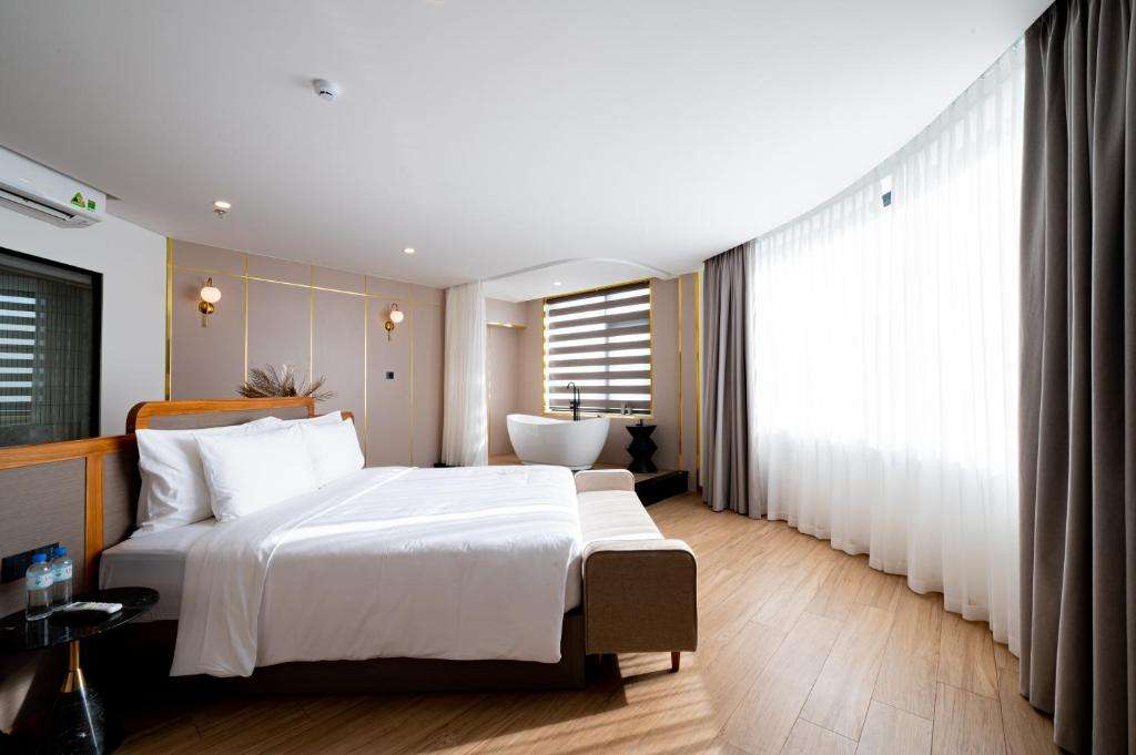 PAMA Boutique Hotel & Bistro - Khách sạn 4 sao Đà Nẵng gần biển Mỹ Khê