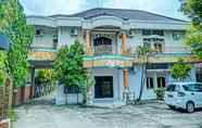 Luar Bangunan 2 SPOT ON 92280 Hotel Romli