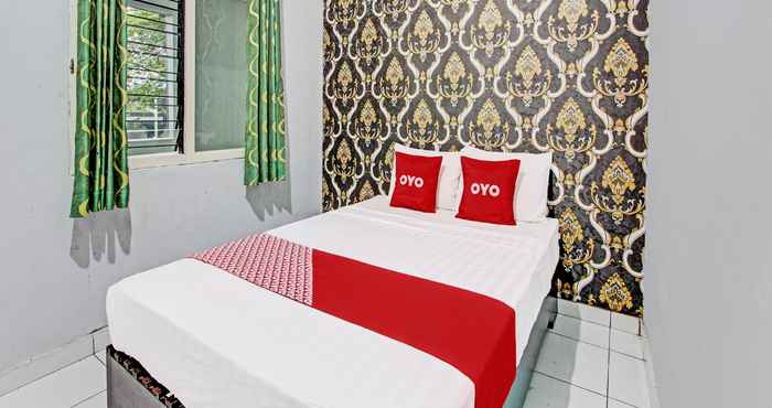 Kamar Tidur OYO 92287 Hotel Aji Mantoro