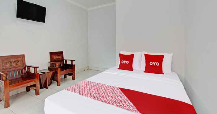 Phòng ngủ OYO 92290 Hotel Permata Sari