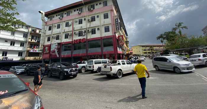 Bên ngoài OYO 90739 Dung Fang Hotel 