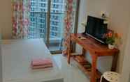 Bedroom 2 apartemen Taman Anggrek Residence by UNIQROOM