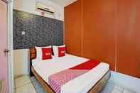 Bedroom OYO 92270 Grand Village Syariah