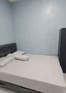 BEDROOM EXPRESS O 92284 Kost Mazbie Syariah